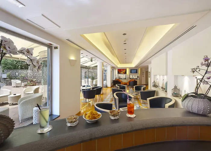 Отель Del Mare 3*