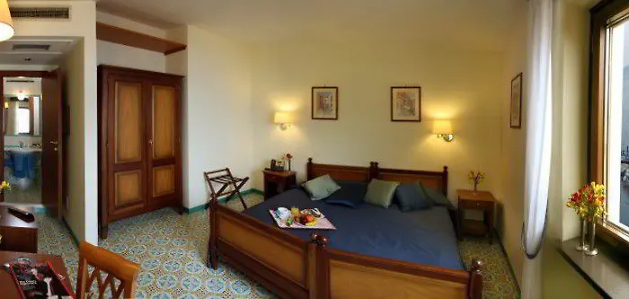 Del Mare 3* Сорренто