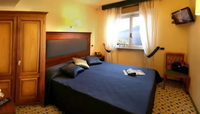 Del Mare Отель 3*